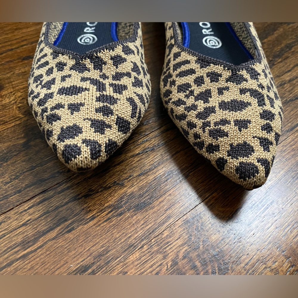 Rothy's- The Point- Leopard Cat Print Pointed Toe Flats in Tan and Black women 9 - Picture 9 of 16